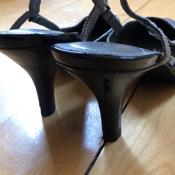 Bandolino sling on silver heels - Picture 3 of 4